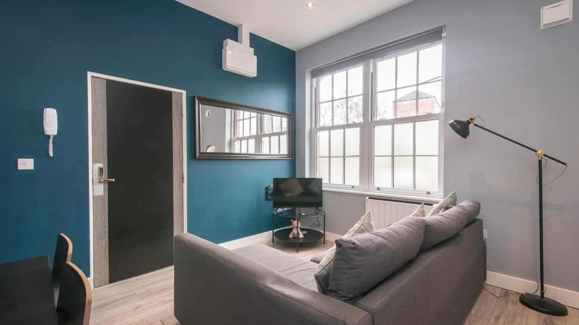 Arena Apartments - Stylish And Homely Apartments By The Ice Arena With Parking Nottingham 0*,