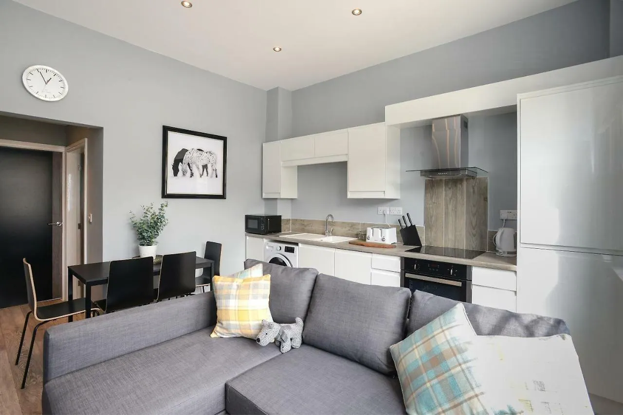 Arena Apartments - Stylish And Homely Apartments By The Ice Arena With Parking Nottingham