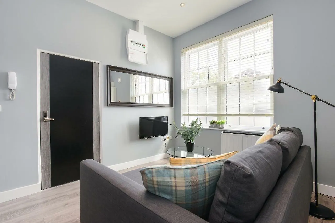 Arena Apartments - Stylish And Homely Apartments By The Ice Arena With Parking Nottingham