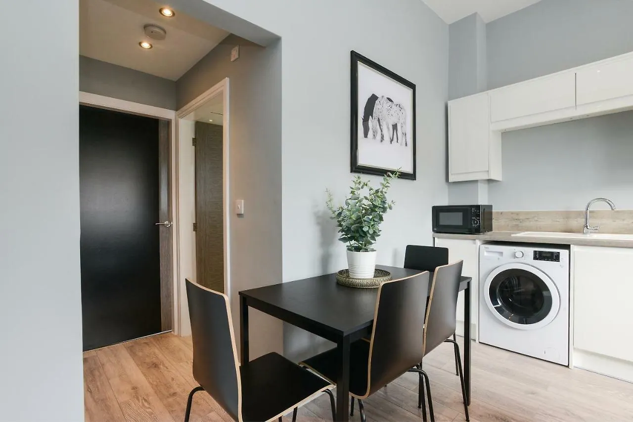 Arena Apartments - Stylish And Homely Apartments By The Ice Arena With Parking Nottingham